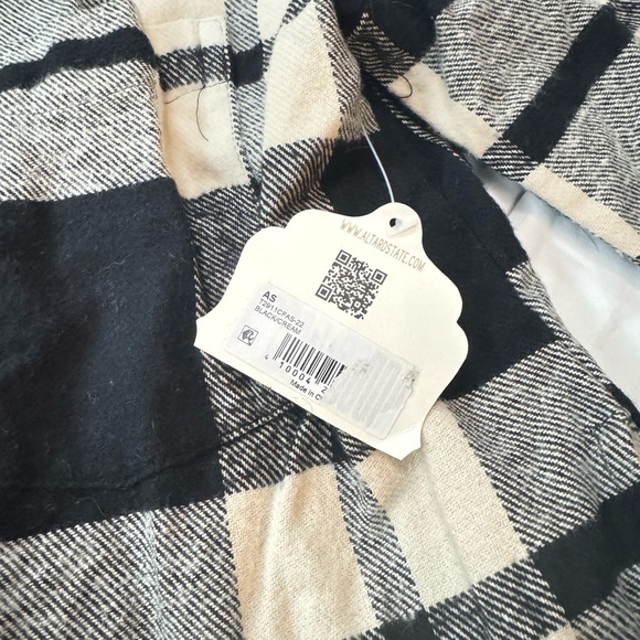 NWT Altar’d State Flannel - Picture 3 of 3